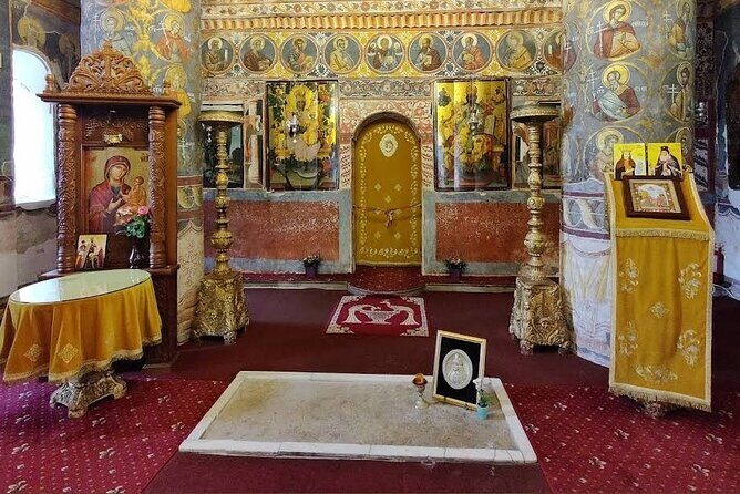 5h Abandoned Fort, Dracula's Grave and Mogooaia Palace, Private - Who Should Consider This Tour?