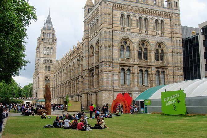 A Day at the Museum - Natural History Museum London - The Experience from the Traveler’s Perspective