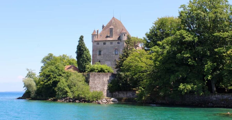 A guided tour of the medieval village of Yvoire - The Logistics: Practical Details