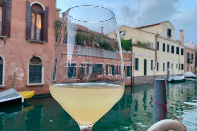 A Venetian Evening - Wine Tasting & Cicchetti with a Local guide - What Real Travelers Say
