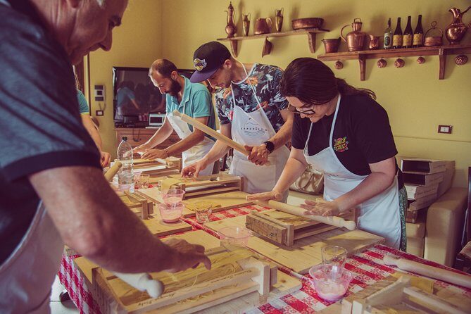 Abruzzo Traditional Pasta Making with 85y old local Grandma - Authenticity and Local Connection