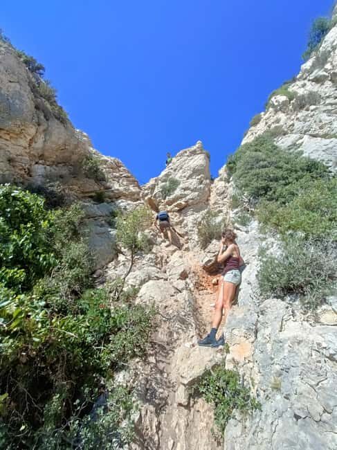 Absolut Calanques de Marseille. Canyons, fisher village and turquoise beach - Practical Details and What to Expect