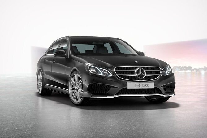 Airport Limousine Transfer: Arlanda Airport to Stockholm City 1-7 Passengers - The Breakdown of the Experience