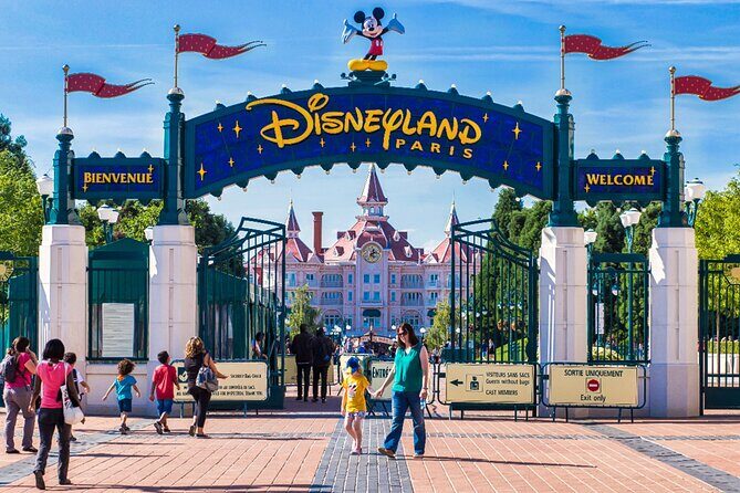 Airport Transfer Paris - Disneyland - Minivan 1-8 Passengers - Pricing and Value