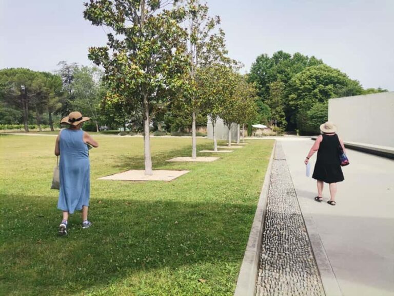 Aix en Provence: Discovery of Prestigeous Wineries and Art - The Experience of a Lifetime? Or Simply a Very Good Day?