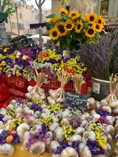 Aix-en-Provence: Guided Walking Tour with Calisson Tasting - The Calisson Tasting: A Sweet Slice of Aix