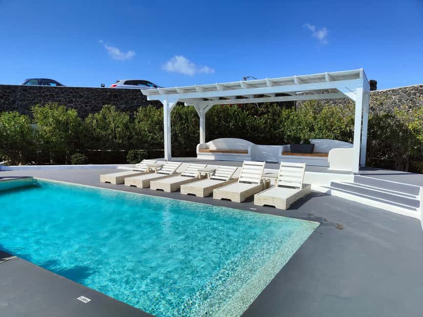 Akrotiri: Bride & Groom Massage Ritual & Day pool access - Why Choose This Experience?