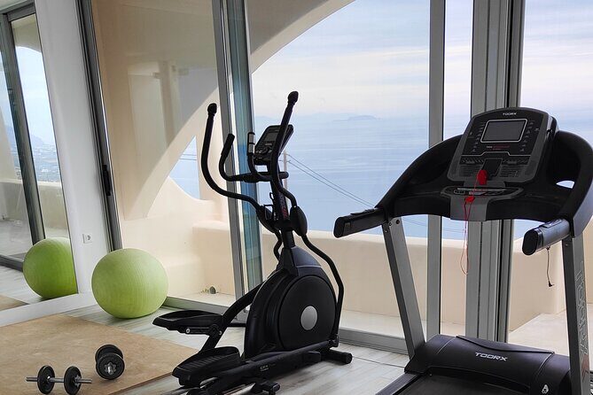 Akrotiri: Couples Departure Day Treat w Massage & Day Pool Access - The Itinerary: What to Expect