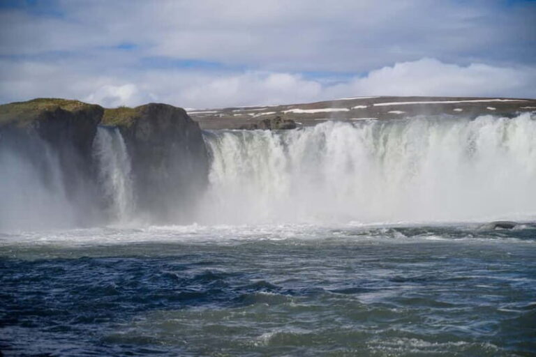 Akureyri: Day Trip to Goðafoss, Lake Mývatn & Nature Baths - An In-Depth Look at the Tour Experience
