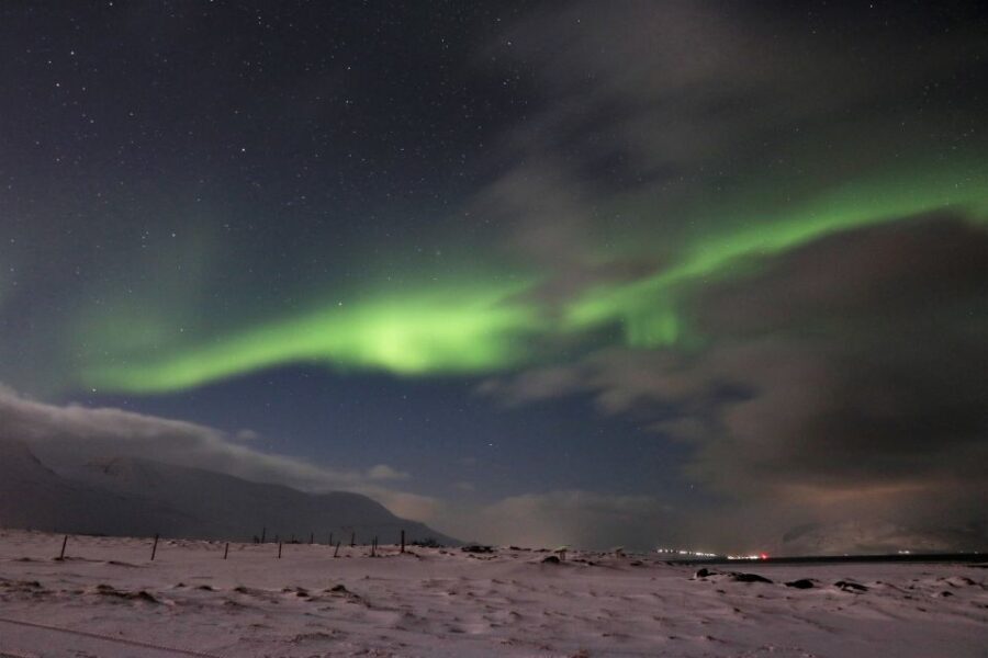 Akureyri: Hunt for the Northern Lights Photography Tour - What This Tour Offers