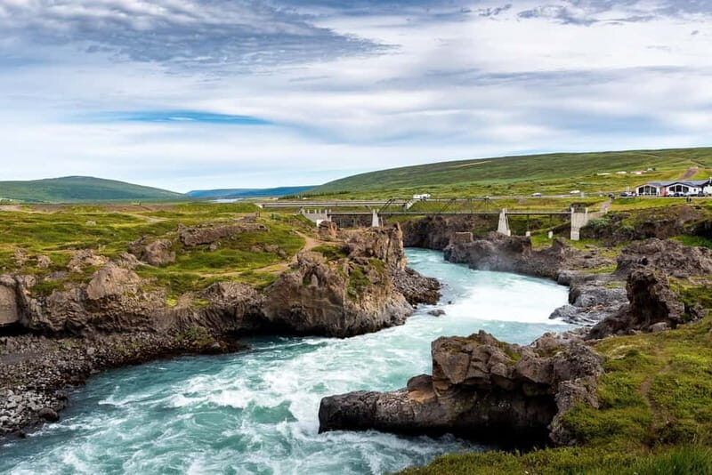 Akureyri Port: Dettifoss, Goðafoss and Lake Mývatn Tour - A Deep Dive into the Tour Experience