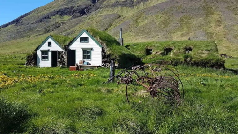 Akureyri: Super Jeep Tour with Icelandic Snacks - Practical Aspects & Value