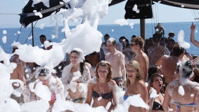 Alanya: Disco Boat Tour with Foam Party and Unlimited Drinks - The Value of This Cruise