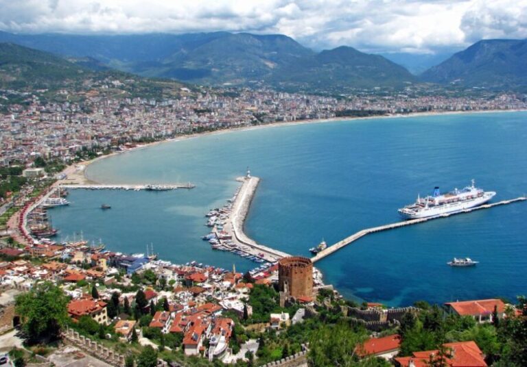 Alanya Pirate Boat Trip with Lunch, Swimming & Foam Party - Authentic Insights from Travelers