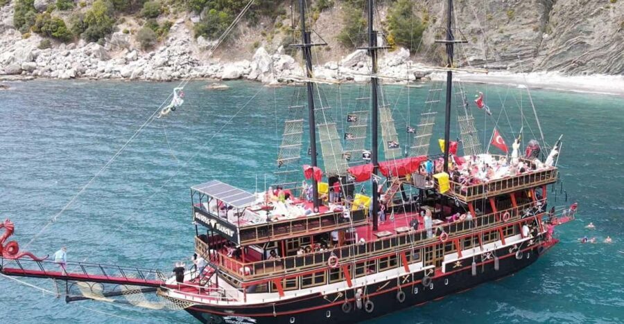 Alanya: Pirate Boat Trip with Optional Pick Up and Lunch - The Lunch and Onboard Comfort