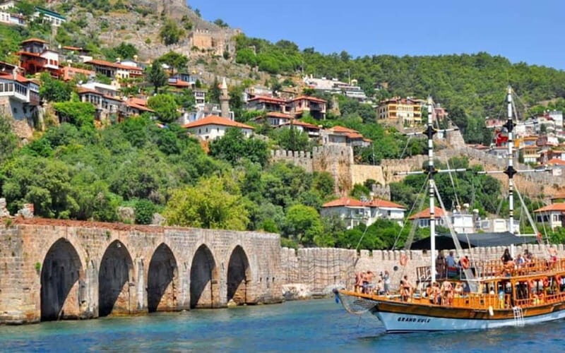Alanya: Relaxing Boat Tour with Lunch and Swimming - Authentic Guest Insights