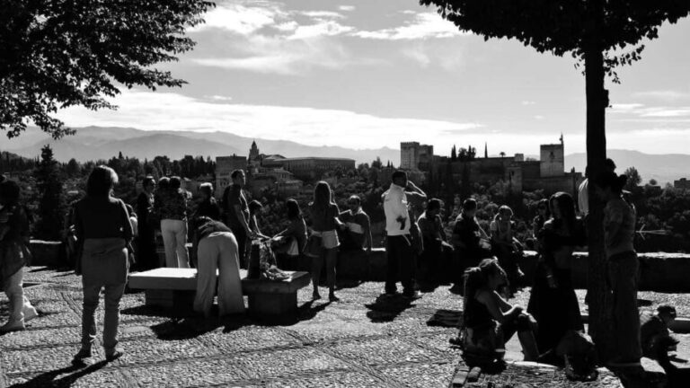 Albaicin and Sacromonte: Guided tour and sunset at Mirador San Nicolas - Final Thoughts