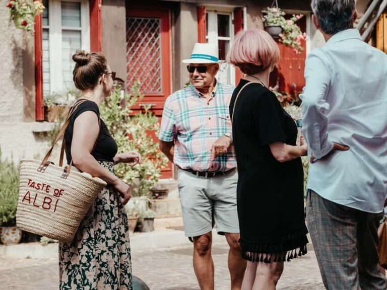 Albi: Food and Market Tour with Tastings and Historic Walk - Artisanal Cocktails and Unique Tastings