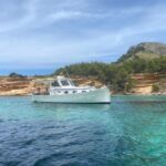 Alcudia: Private Sunset Boat Trip with Glass of Wine & Snack - Detailed Breakdown of the Itinerary