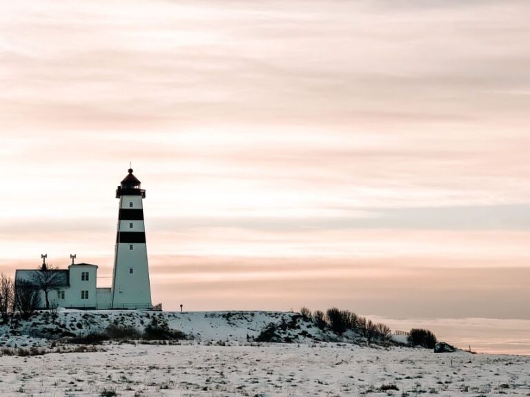 Ålesund: Ålesund and Surrounding Islands Audio Guide Tour - Who Should Consider This Tour?