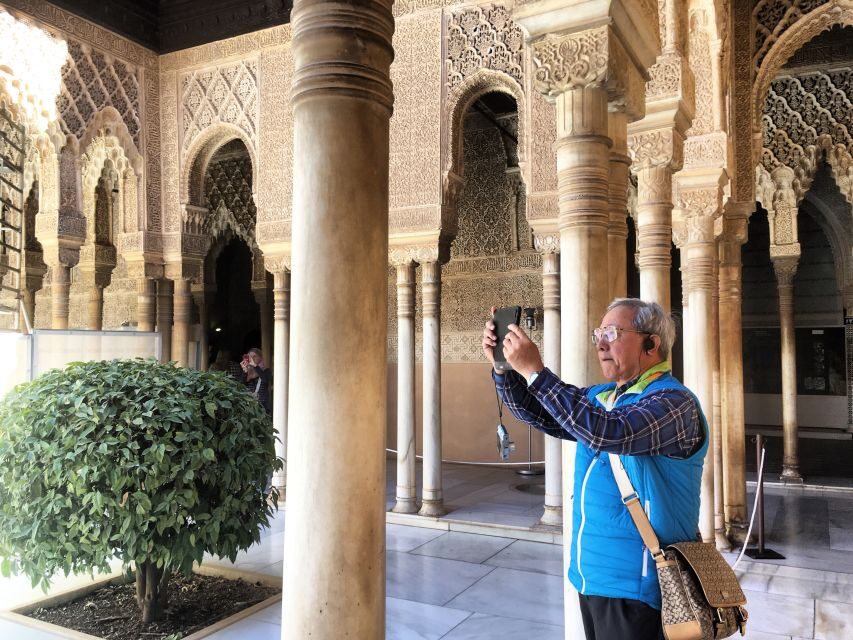 Alhambra and Nasrid Palaces and Local Food Experience - Who Is This Tour Best For?