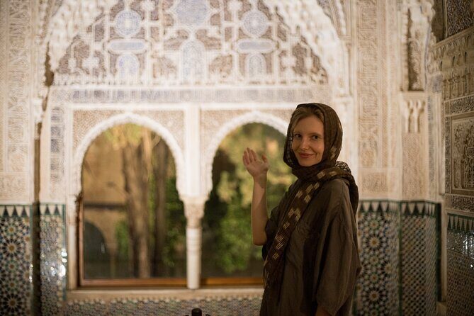 Alhambra Day or Night Private Tour - Practical Details and Tips