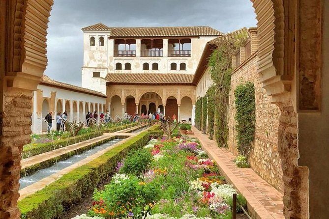 Alhambra & Nasrid Palaces Tour with Priority Access Granada - Who Will Love This Experience?