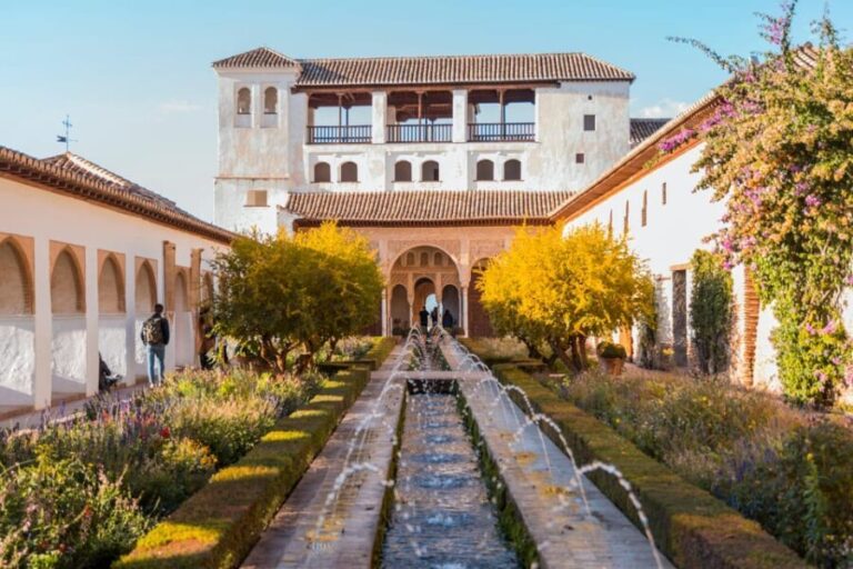 Alhambra Private Tour: Nasrid Palaces, Alcazaba & Generalife - An In-Depth Look at the Alhambra Private Tour