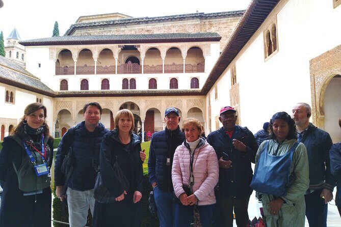 Alhambra private tour (without tickets) total/group Max 15 people - FAQs