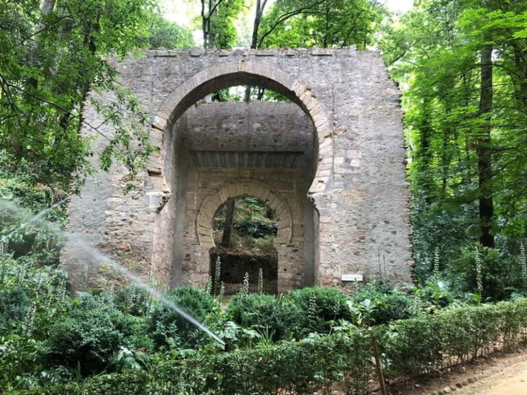 Alhambra Surroundings: History, Architecture and Legends - Authentic Insights from Reviewers