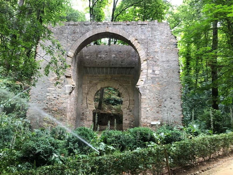 Alhambra Surroundings: History, Architecture and Legends - Authentic Insights from Reviewers