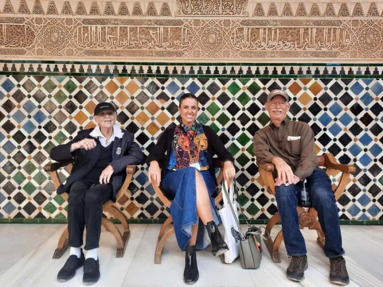 Alhambra with Nazaries Palaces Private Tour - What to Expect During the Tour