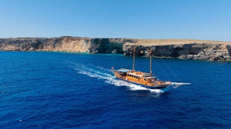 All inclusive Gullet Cruise to Gozo & the Blue Lagoon (CMO) - Who is this tour best suited for?