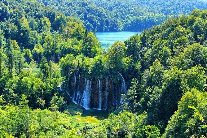 All inclusive luxury daytrip to Plitvice from Zagreb. - Who Should Consider This Tour?