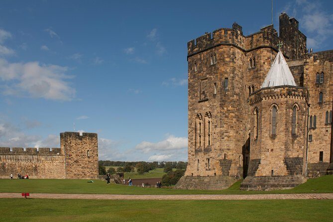 Alnwick Castle, Northumberland and Borders Tour with Admission - The Itinerary in Detail