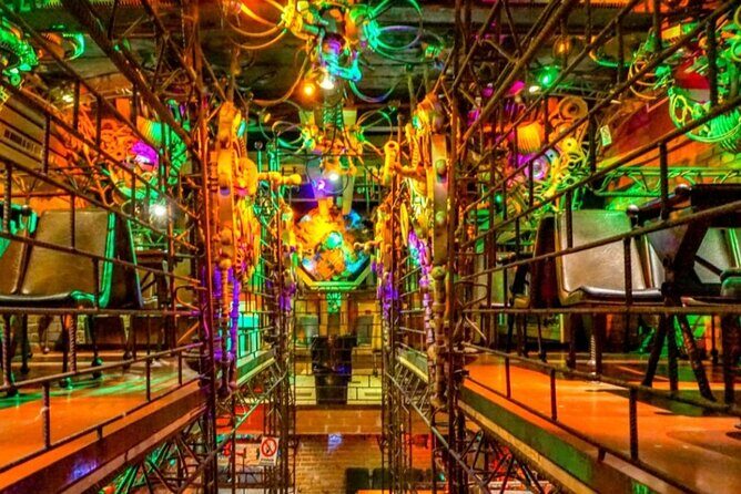 Alternative bar tour with dinner in the art district - What Makes This Tour Stand Out