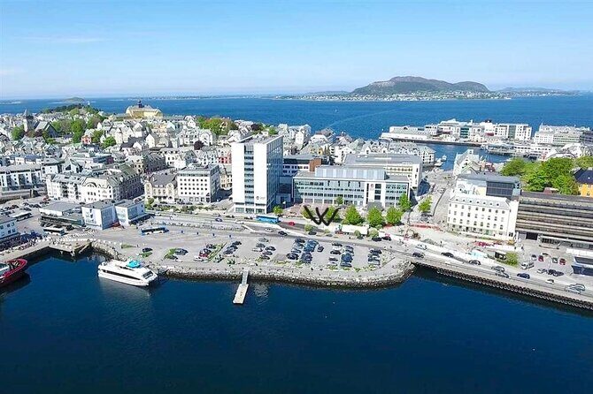 Amazing city walk in Ålesund - Authentic Insights from Reviewers
