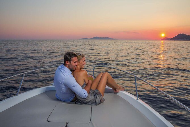 Amazing Sunset by private boat - Who Would Love This Tour
