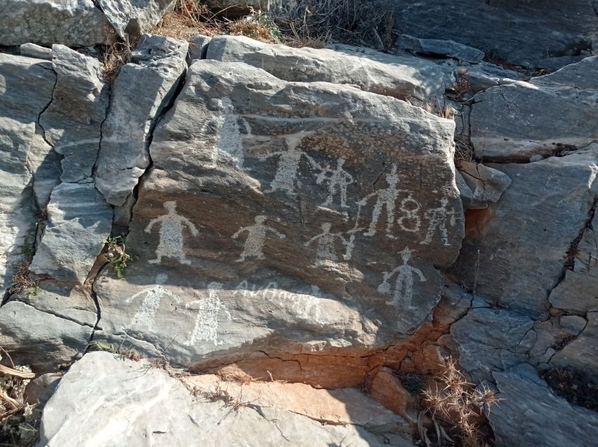 Amorgos: Guided Hike of the Panagia Hozoviotissa Monastery - Visiting Kapsala and the Cave Dwellings