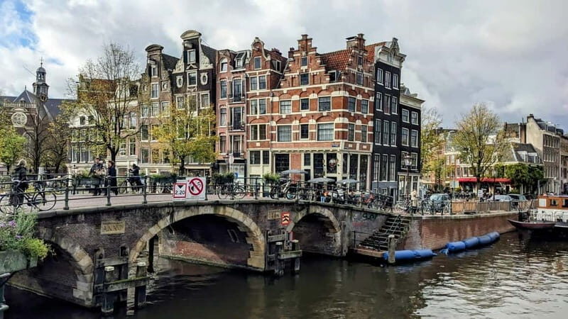 Amsterdam: 2-hour History & Culture tour with a Local - The Itinerary Breakdown
