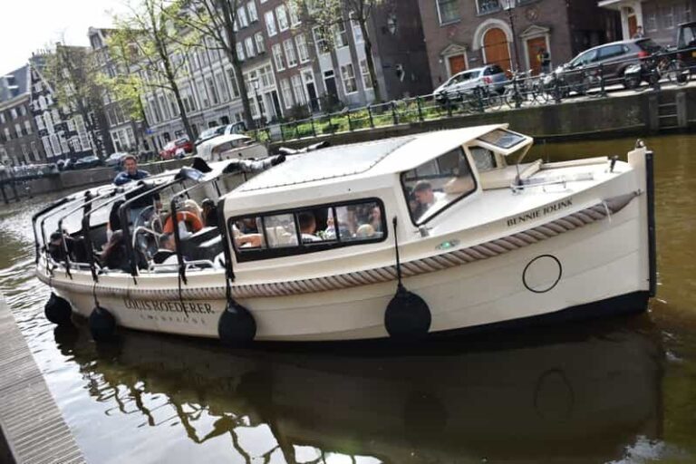 Amsterdam: 420 Smoke-Friendly Boat Tour - The End of the Tour