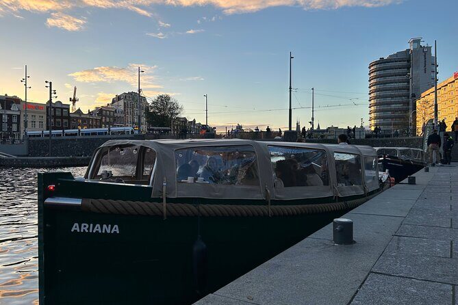 Amsterdam: 90 min Kings Day Boat Party with Unlimited Drinks - The Atmosphere