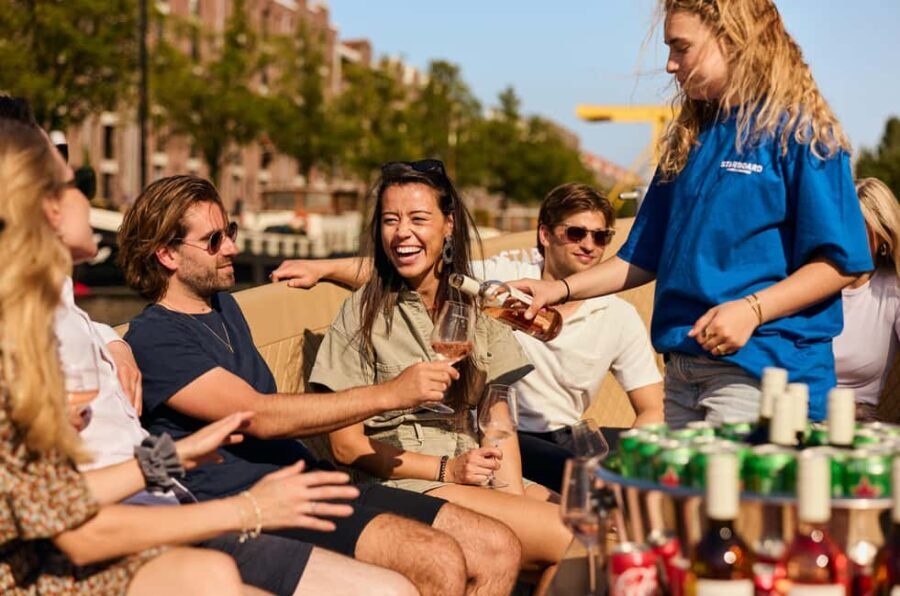 Amsterdam: Evening Canal Cruise With Unlimited Drinks Option - Who Will Love This Tour?
