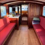 Amsterdam: Historic Boat Cruise with open bar and nibbles - The Experience and What to Expect