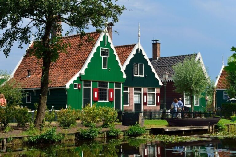Amsterdam: Keukenhof and Zaanse Schans Live Guided Day Tour - Analyzing the Value