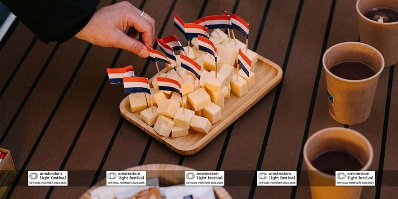 Amsterdam Light Festival Cruise with Optional Hot Drinks - Who Should Consider This Experience?