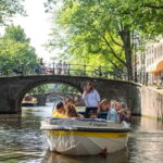 Amsterdam: Open Boat Canal Cruise (with Free Spritz Option) - The Drinks and the Atmosphere