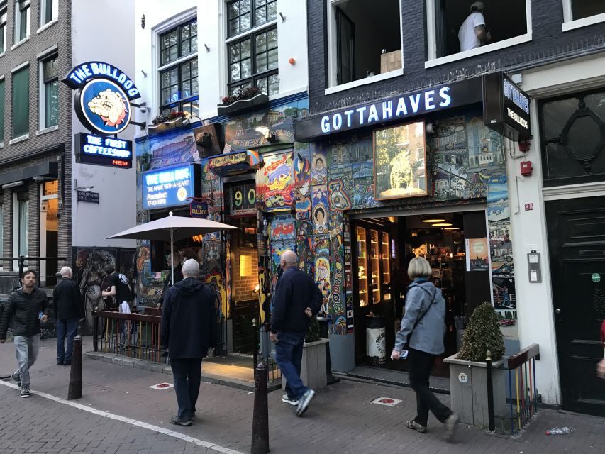 Amsterdam: Red Light District and Local Pub Tour - The Value of the Tour