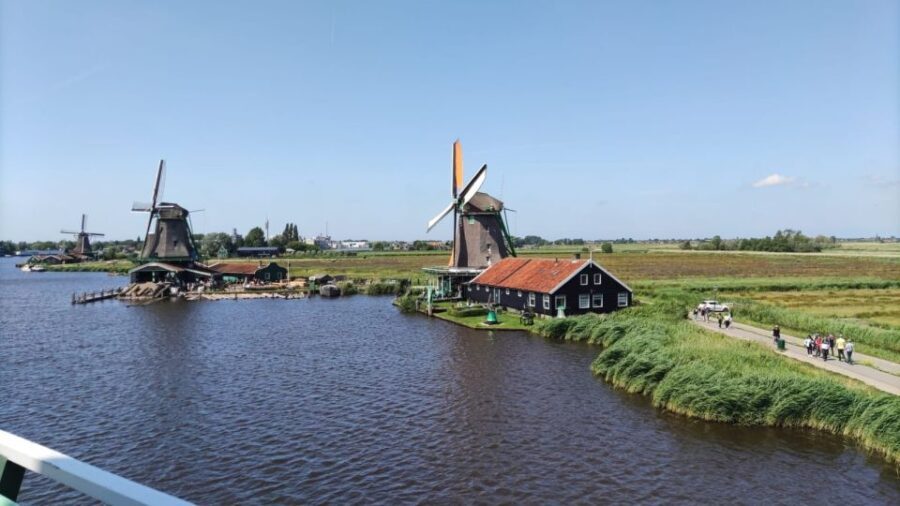 Amsterdam: Zaanse Schans Windmills Bike Tour with Guide - Who Is This Tour Best For?