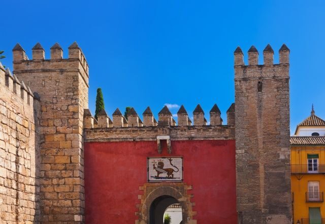 Andalusia and Valencia 6-Day Tour from Barcelona - Who is this tour best suited for?